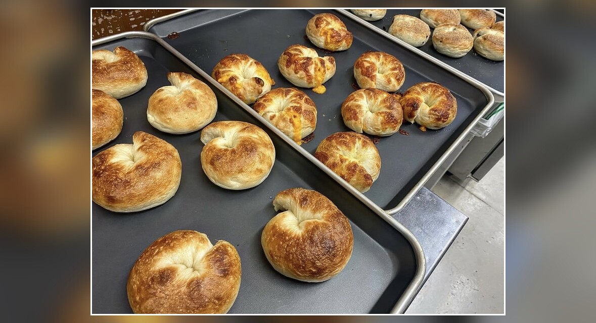 焼き上がったベーグル